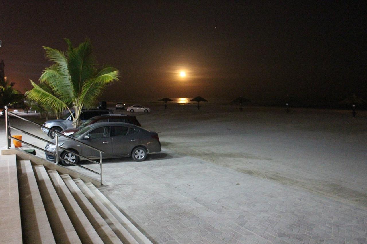 Beach Resort Salalah Exterior photo