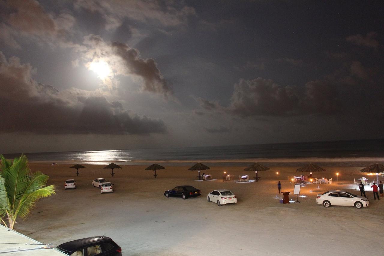 Beach Resort Salalah Exterior photo
